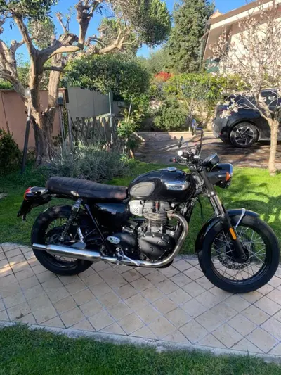 Triumph Bonneville T100 (2021 - 25) usata