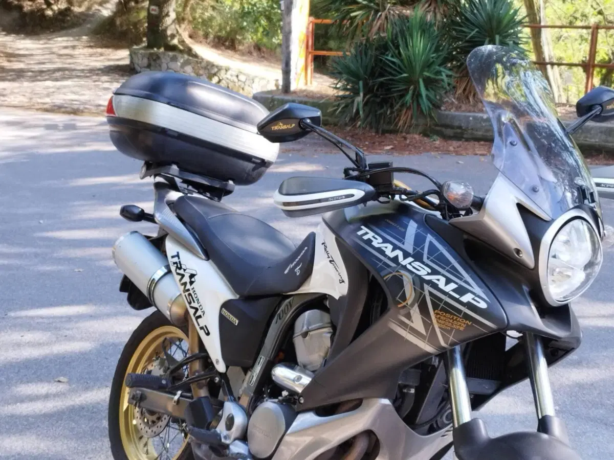 Honda Transalp XL 700 V (2007 - 2013) (2)