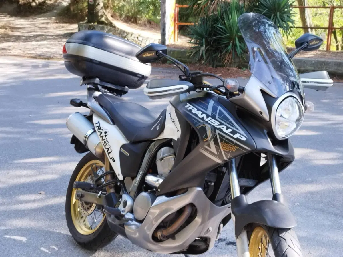 Honda Transalp XL 700 V (2007 - 2013) (4)