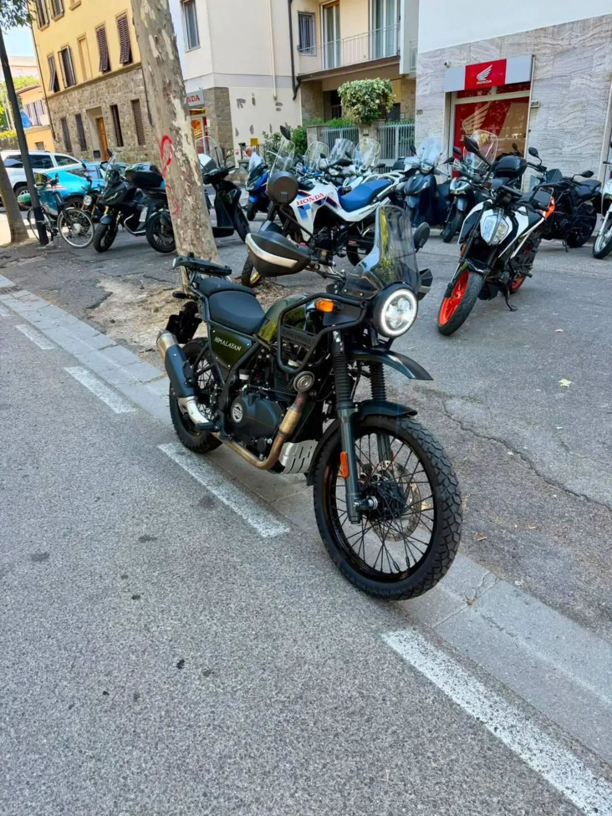 Royal Enfield Himalayan 411 (2021 - 24) (4)