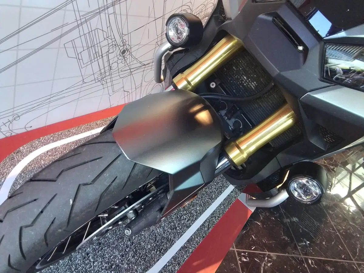 Honda X-ADV 750 DCT Travel (2021 - 24) (3)