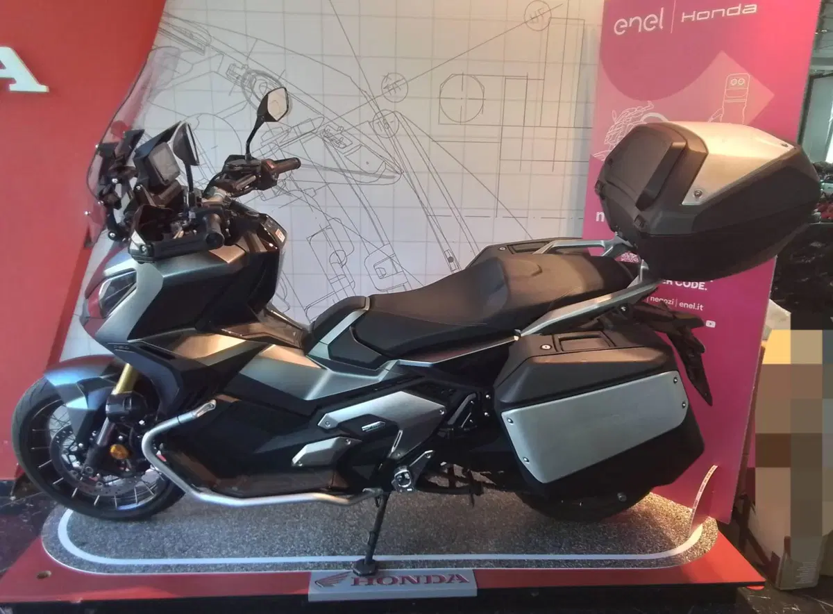 Honda X-ADV 750 DCT Travel (2021 - 24) (6)