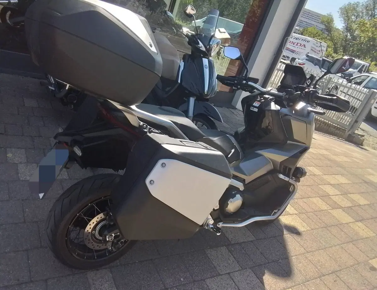 Honda X-ADV 750 DCT Travel (2021 - 24) (14)