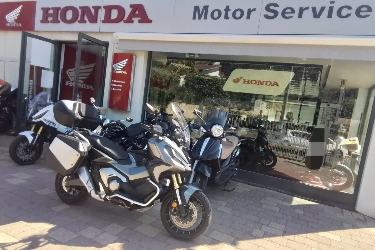 Honda X-ADV 750 DCT Travel (2021 - 24) (19)