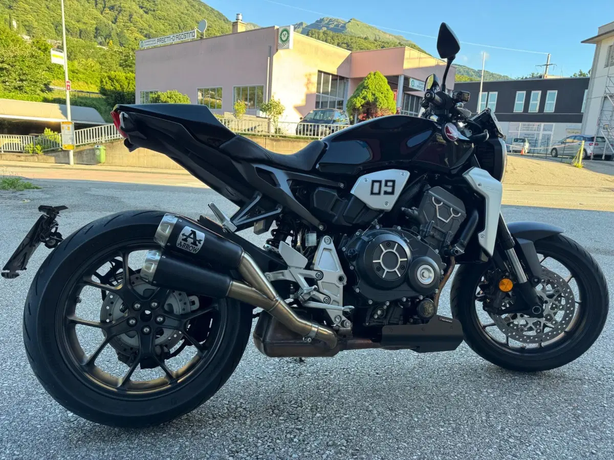 Honda CB 1000 R Black Edition (2021 - 25) (3)
