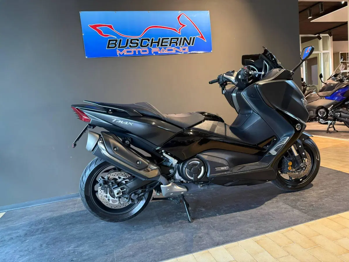 Yamaha T-Max 530 SX (2017 - 19) (9)