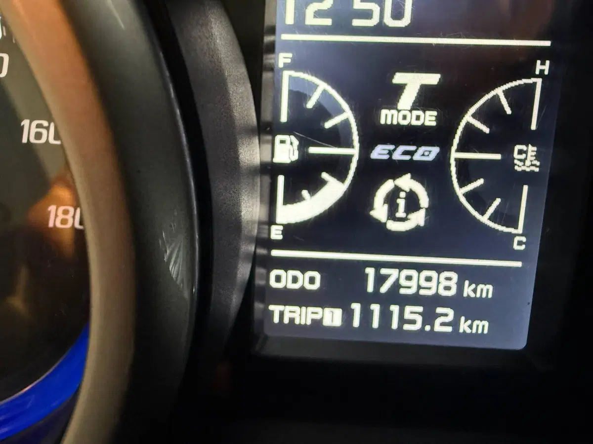 Yamaha T-Max 530 SX (2017 - 19) (11)
