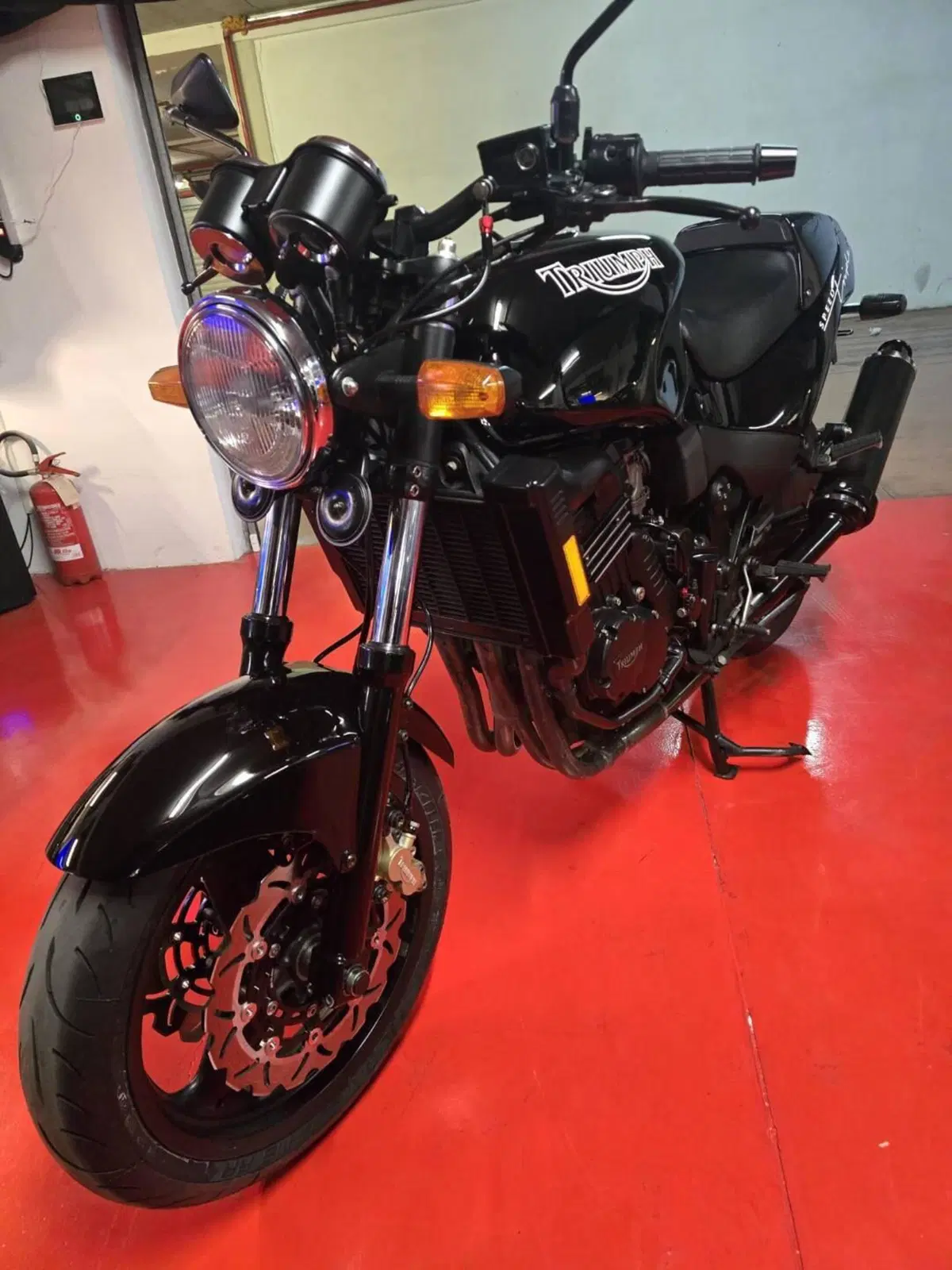 Triumph Speed Triple 900 (T301) (4)