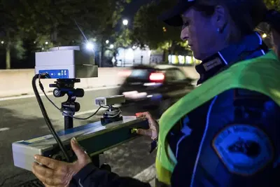 Autovelox, nuovo decreto in vigore: cosa fare se arriva una multa e come verificare se &egrave; valida