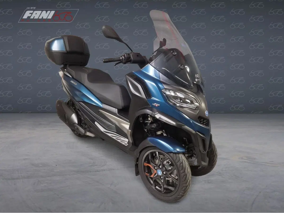 Piaggio MP3 530 ABS Hpe (2023 - 24) (2)