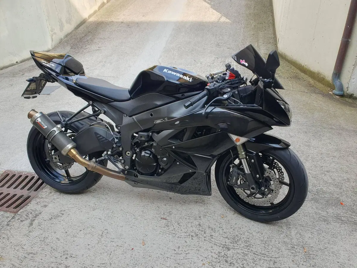 Kawasaki Ninja 600 ZX-6R (2009 - 16) (5)