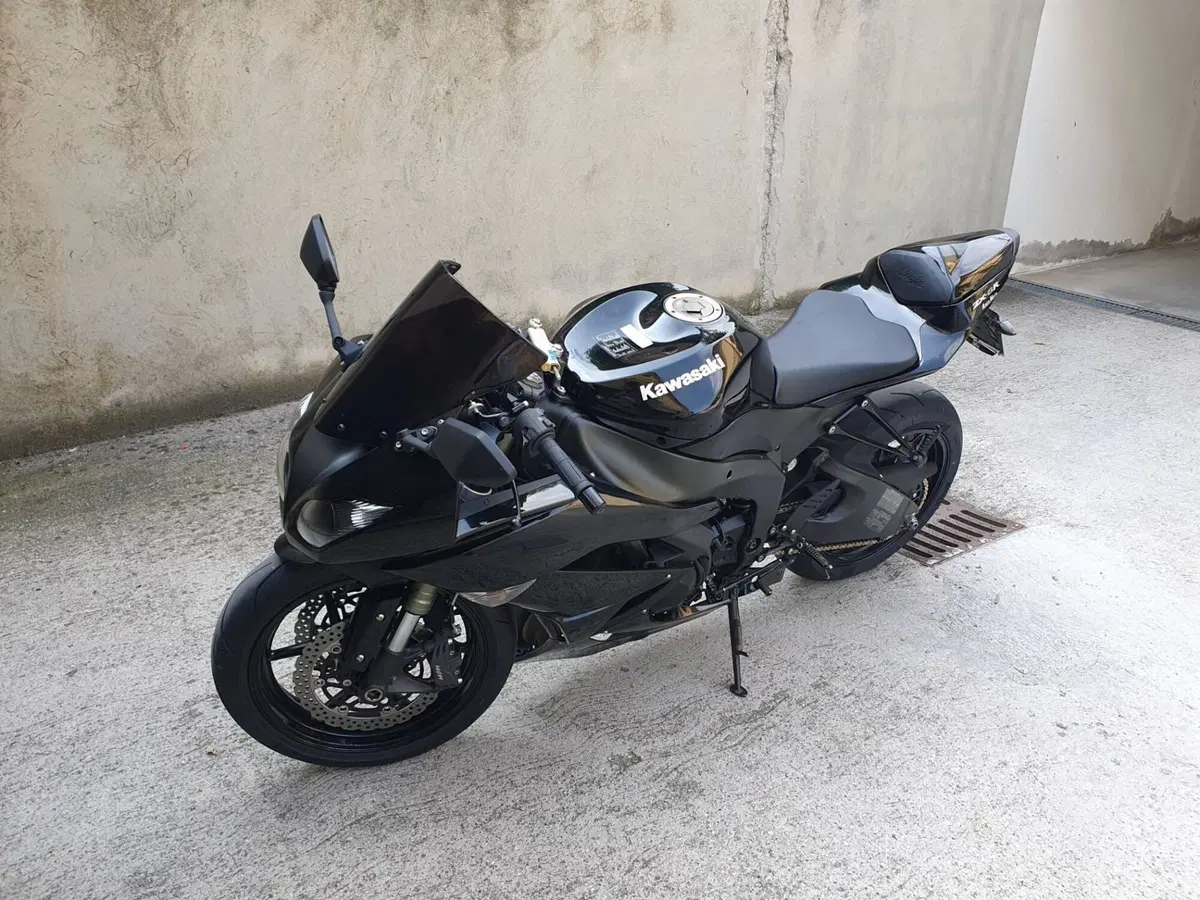 Kawasaki Ninja 600 ZX-6R (2009 - 16) (6)