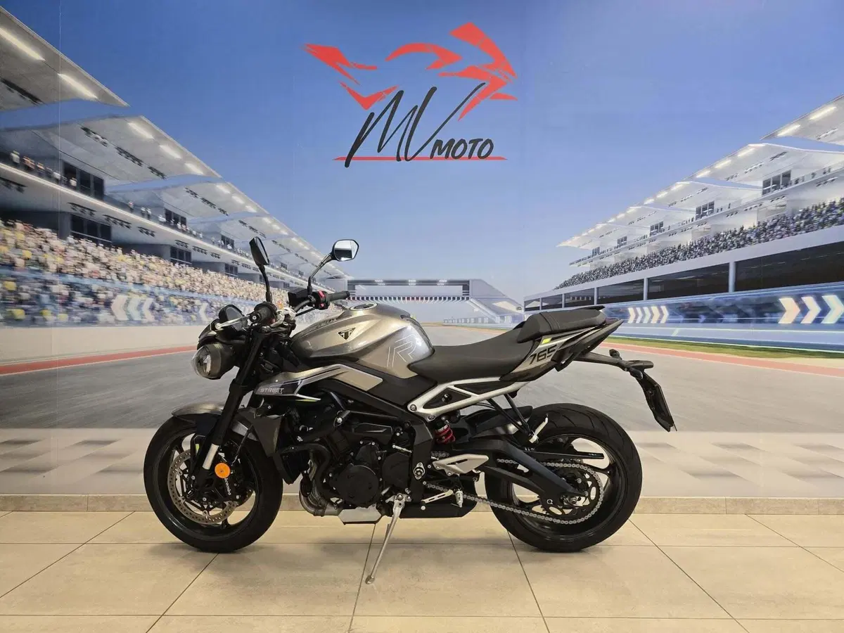 Triumph Street Triple 765 R (2023 - 26) (4)