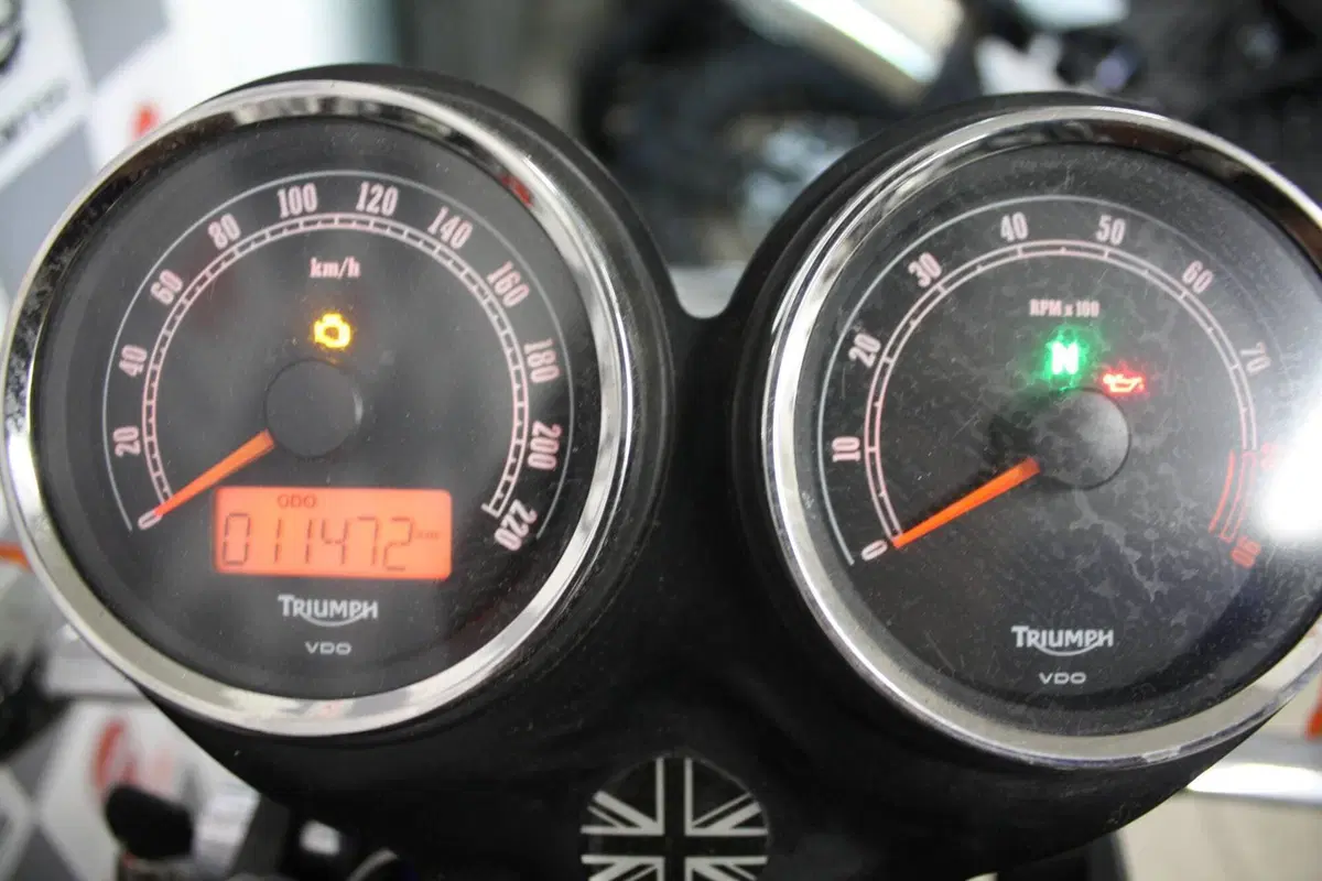 Triumph Bonneville (2007 - 16) (2)