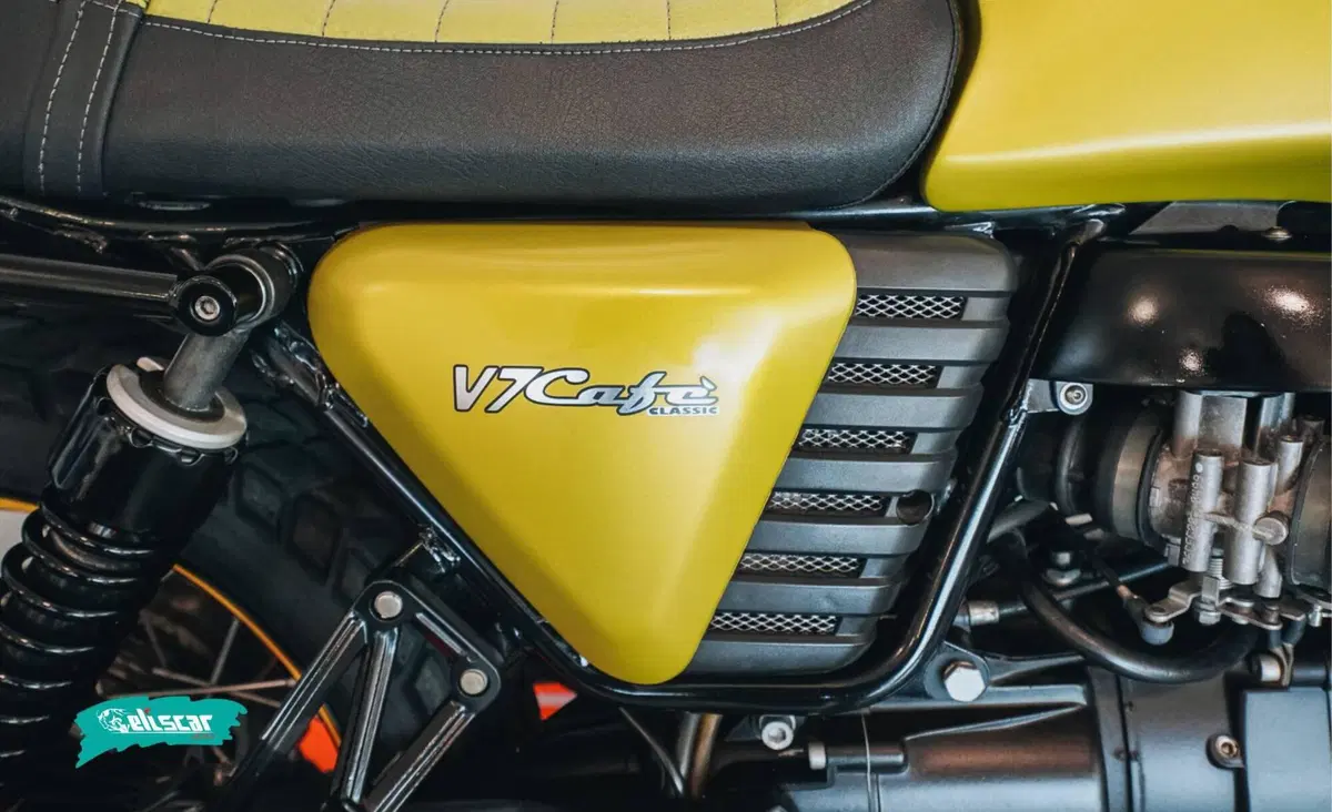 Moto Guzzi V7 Cafè Classic (2009 - 12) (7)