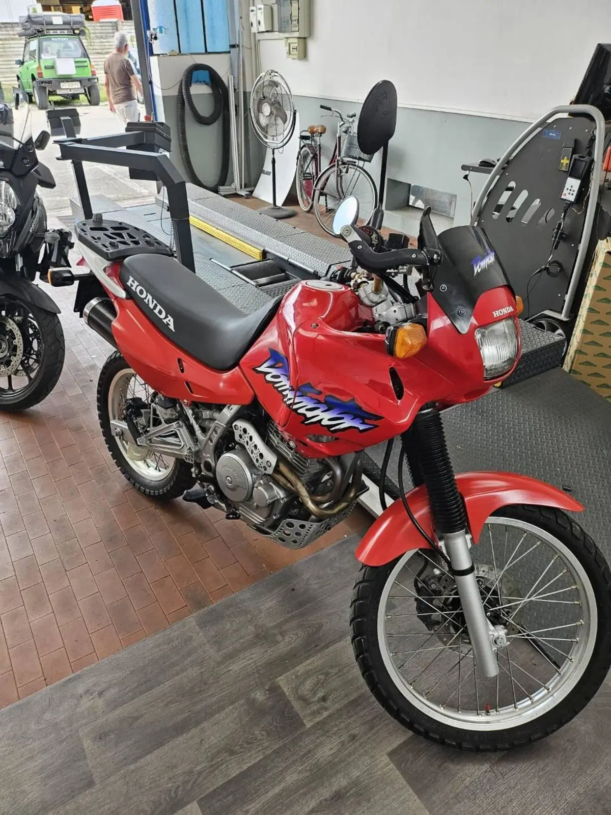 Honda NX 650 Dominator (1996 - 02) (3)