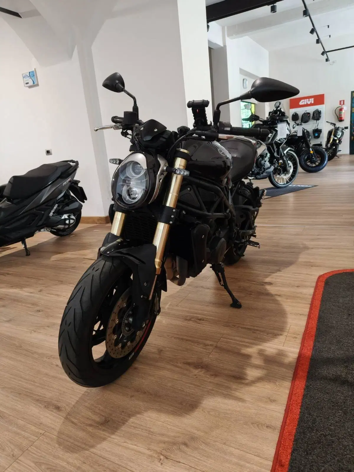 Benelli 752 S (2022 - 25) (2)