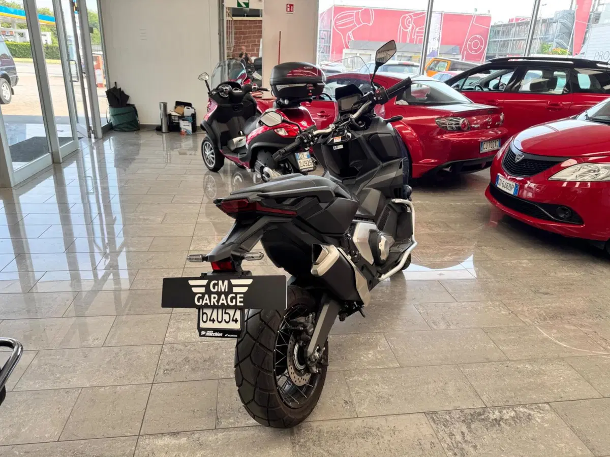 Honda X-ADV 750 DCT (2021 - 24) (9)