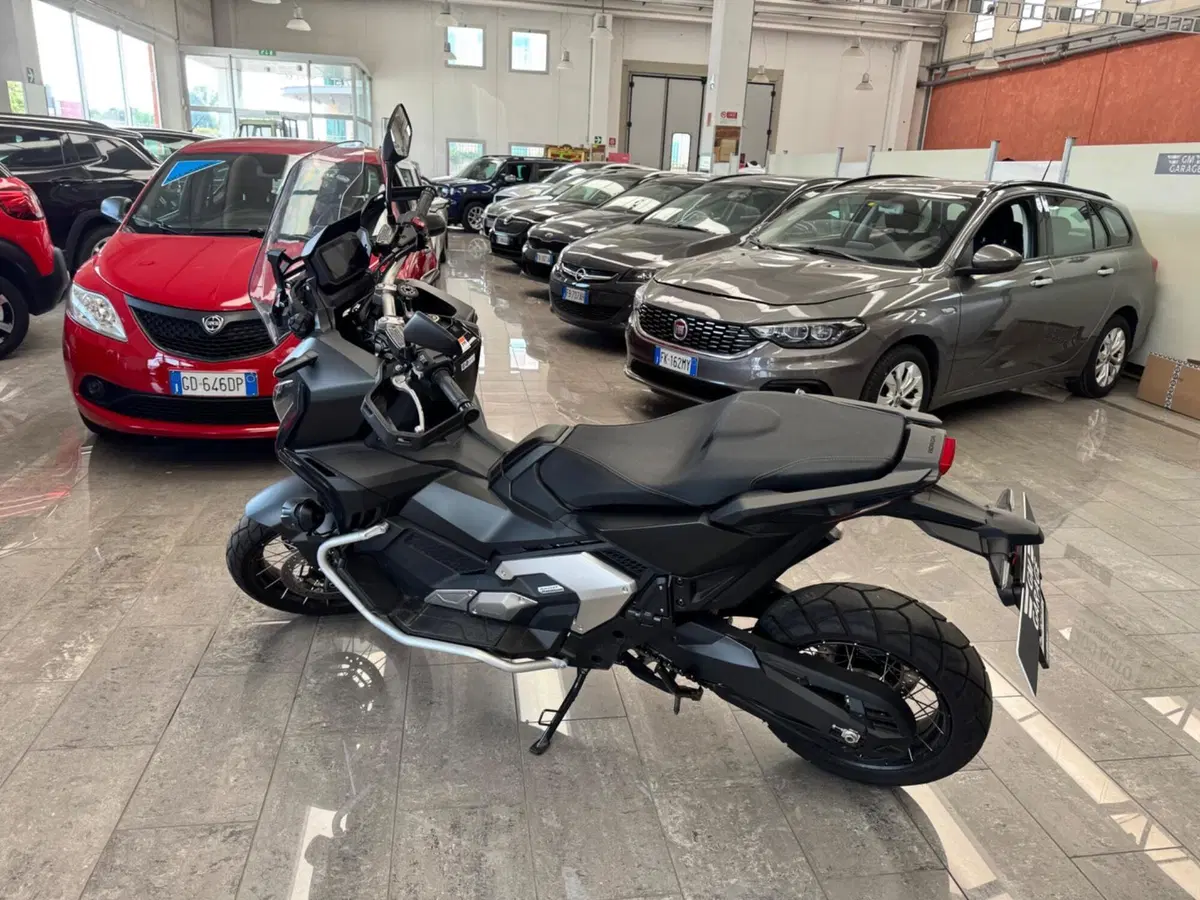 Honda X-ADV 750 DCT (2021 - 24) (11)