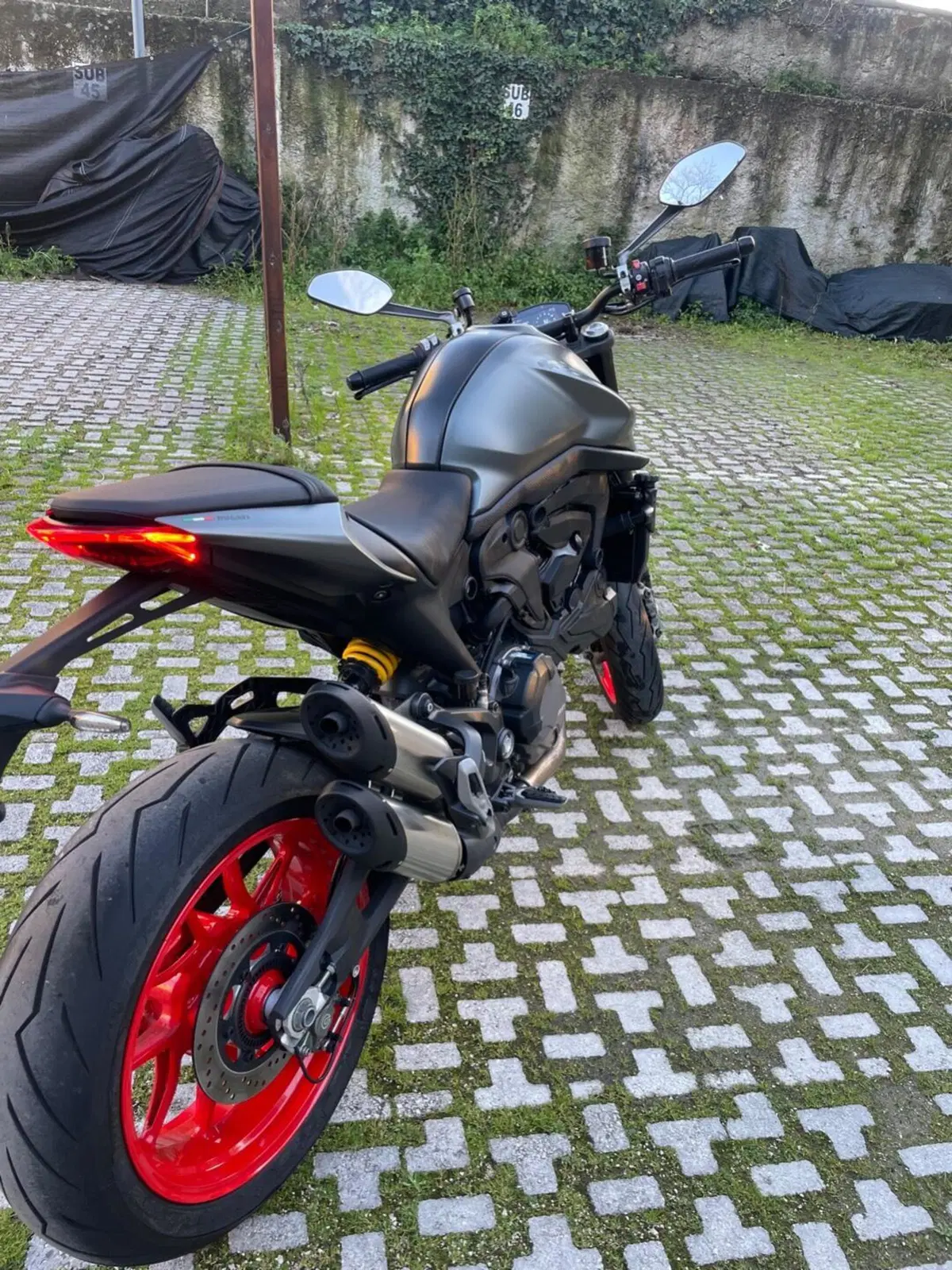 Ducati Monster 937 (2021 - 25) (3)