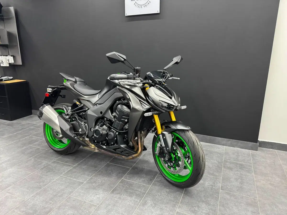 Kawasaki Z 1100 SE (2026) (2)