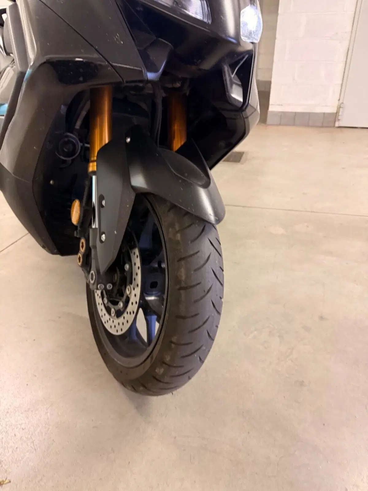 Yamaha T-Max 560 Tech Max (2022 - 24) (13)