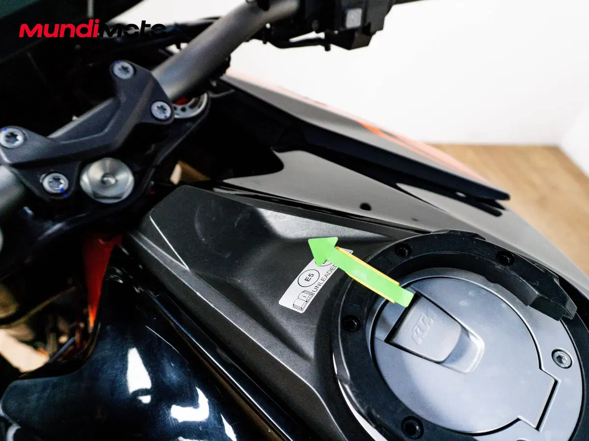 KTM 1290 Super Duke GT (2022 - 25) (12)