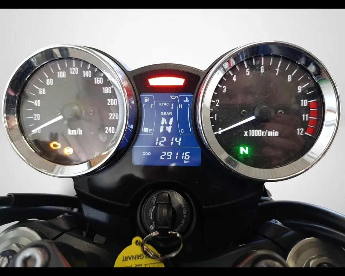 Kawasaki Z 900 RS (2018 - 20) (8)