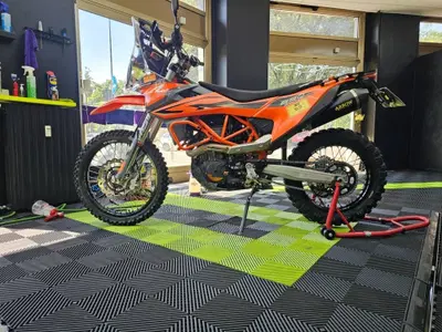KTM 690 Enduro R (2022 - 25) usata