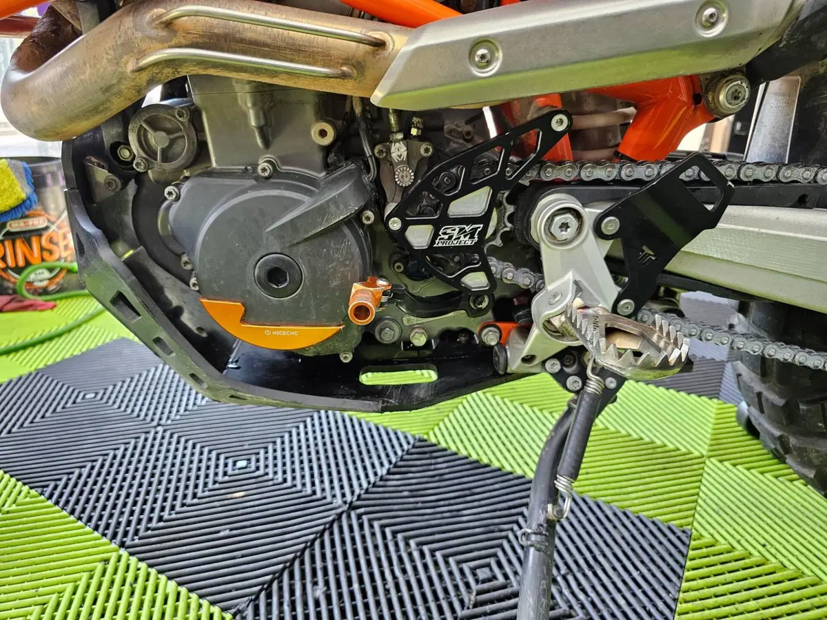 KTM 690 Enduro R (2022 - 25) (5)