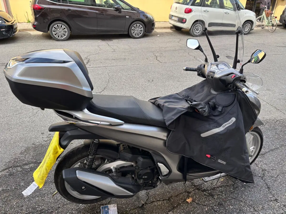 Honda SH 350 (2021 - 24) (4)