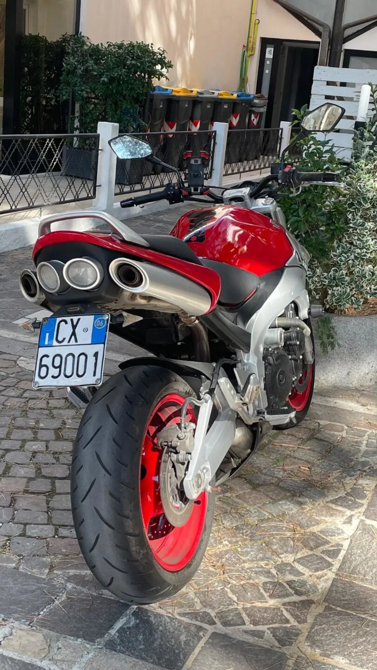 Suzuki GSR 600 (2006 - 11) (3)