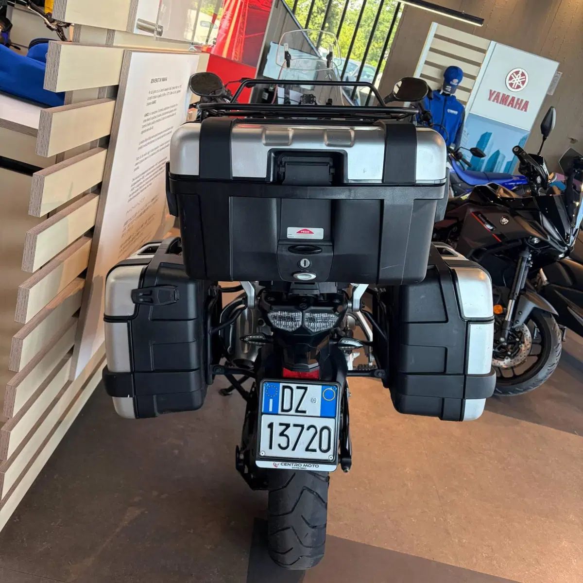 Yamaha XT1200Z Super Ténéré Worldcrosser (2012 - 14) (2)