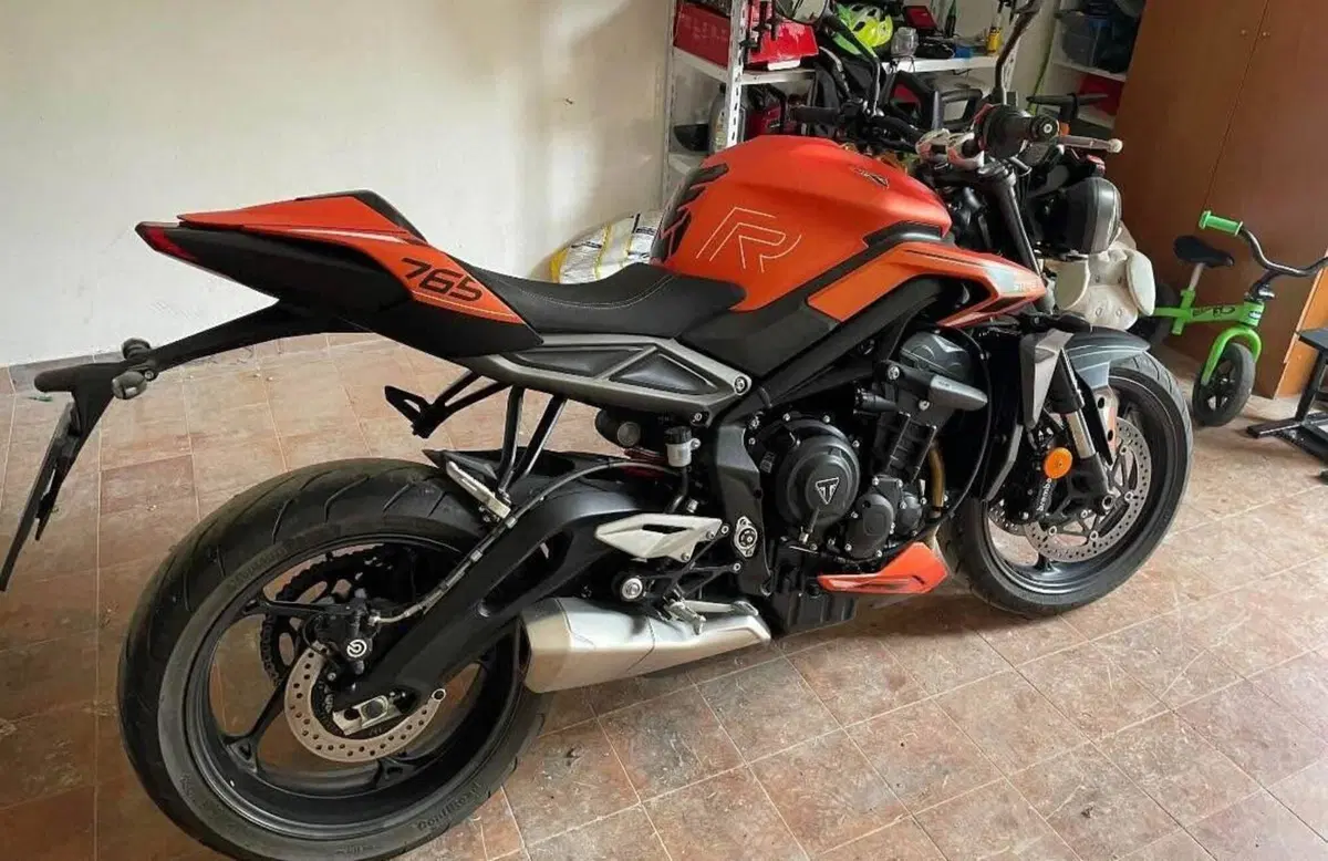 Triumph Street Triple 765 R (2023 - 26)