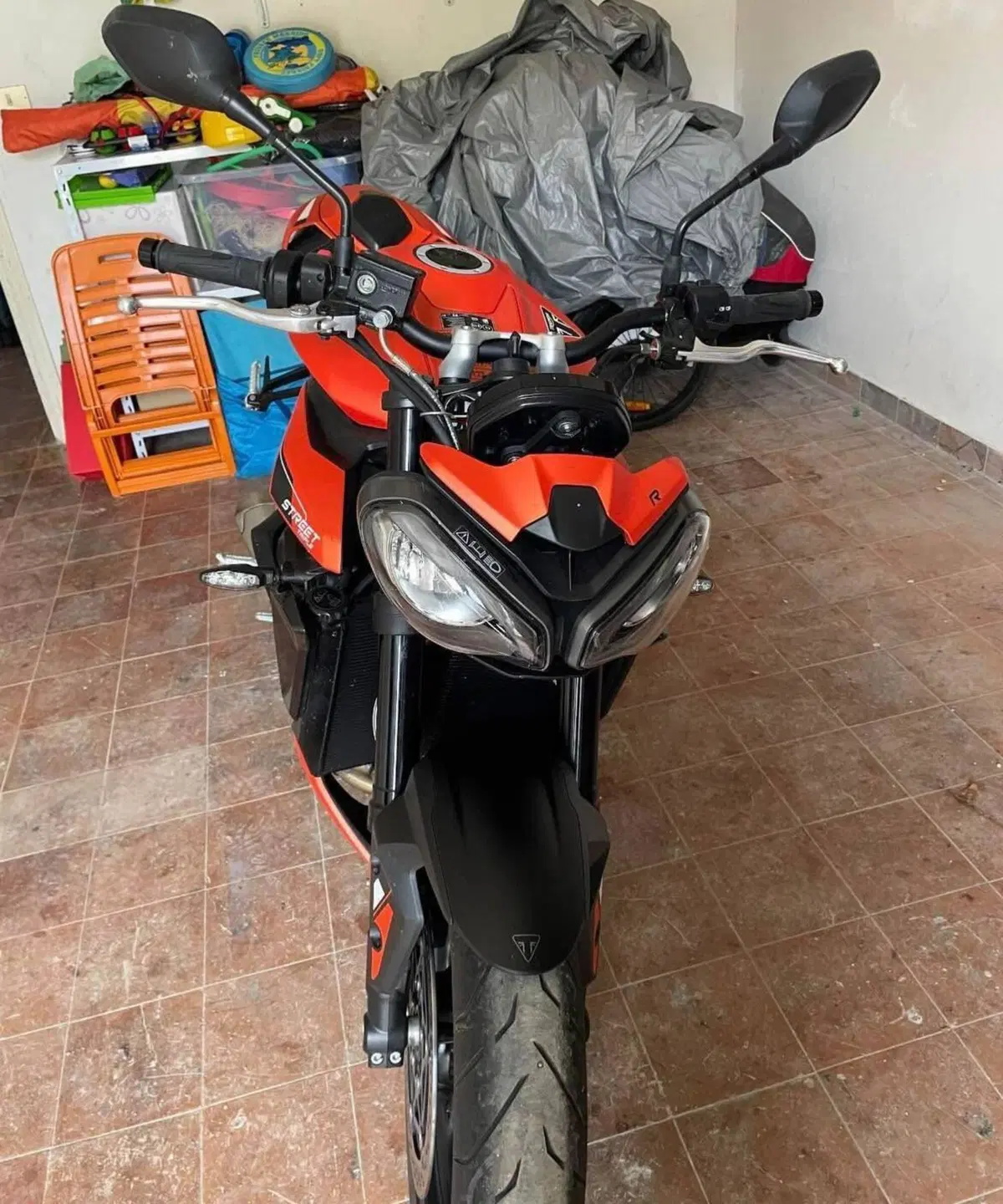 Triumph Street Triple 765 R (2023 - 26) (3)