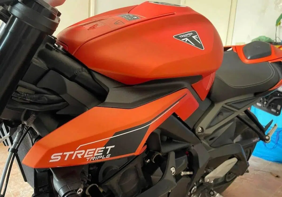 Triumph Street Triple 765 R (2023 - 26) (8)