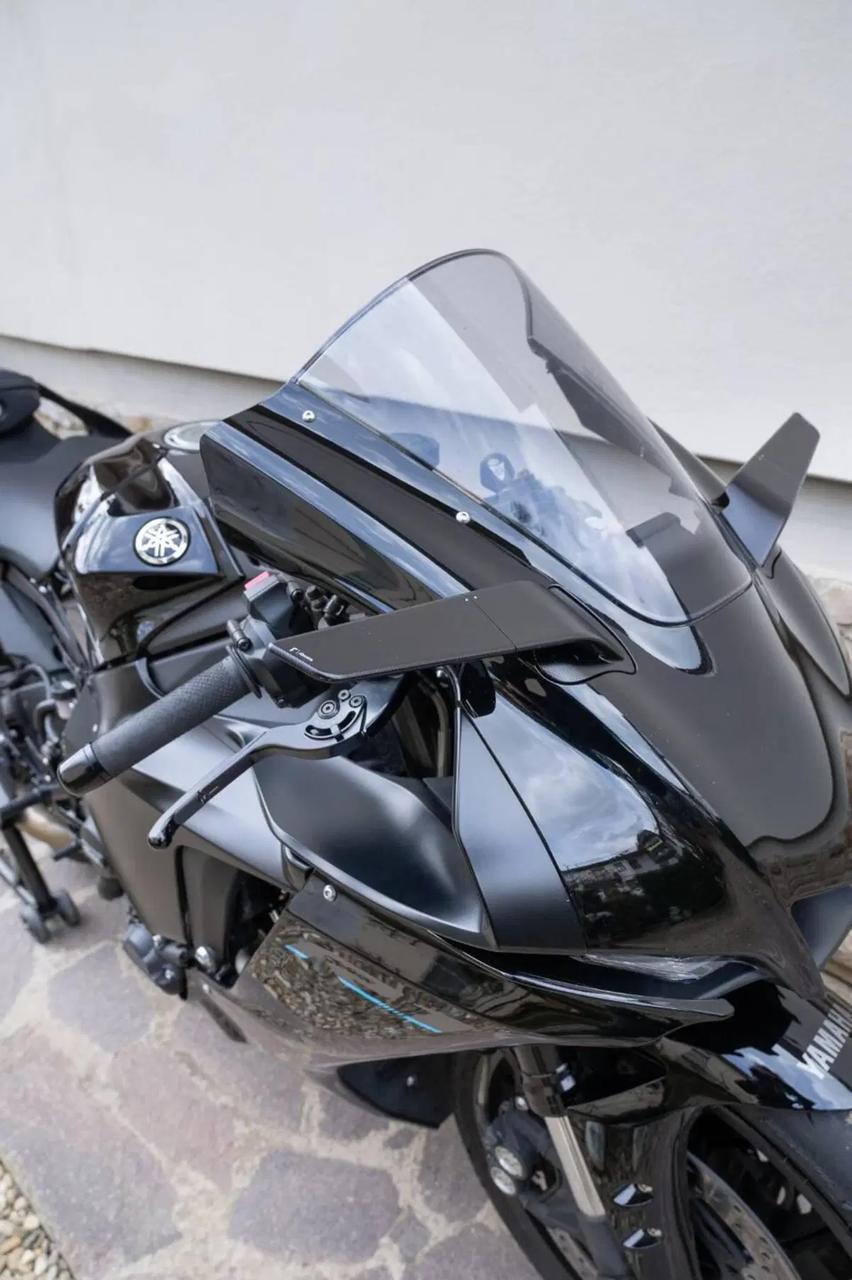 Yamaha YZF R1 (2020 - 25) (3)