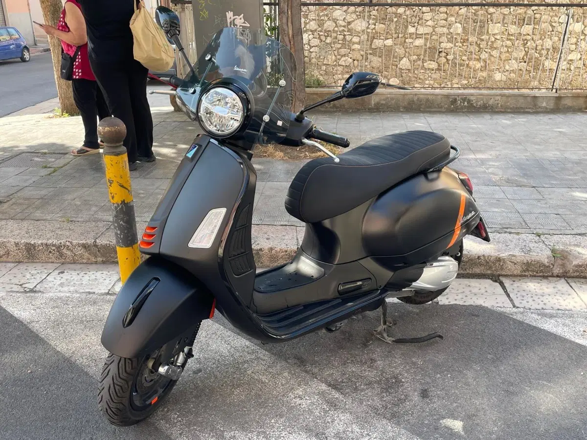 Vespa GTS 300 Super Sport (2023 - 24)