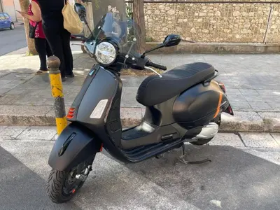 Vespa GTS 300 Super Sport (2023 - 24) usata