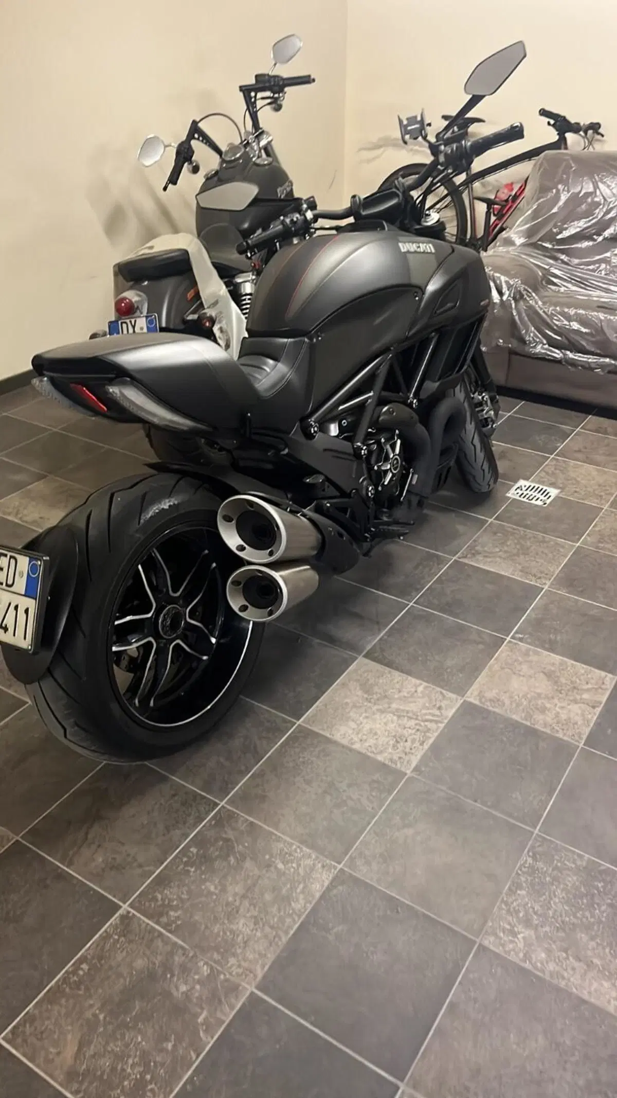 Ducati Diavel 1200 Carbon (2014 - 16) (12)