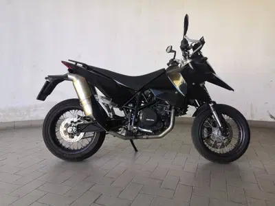 KTM 690 Supermoto usata