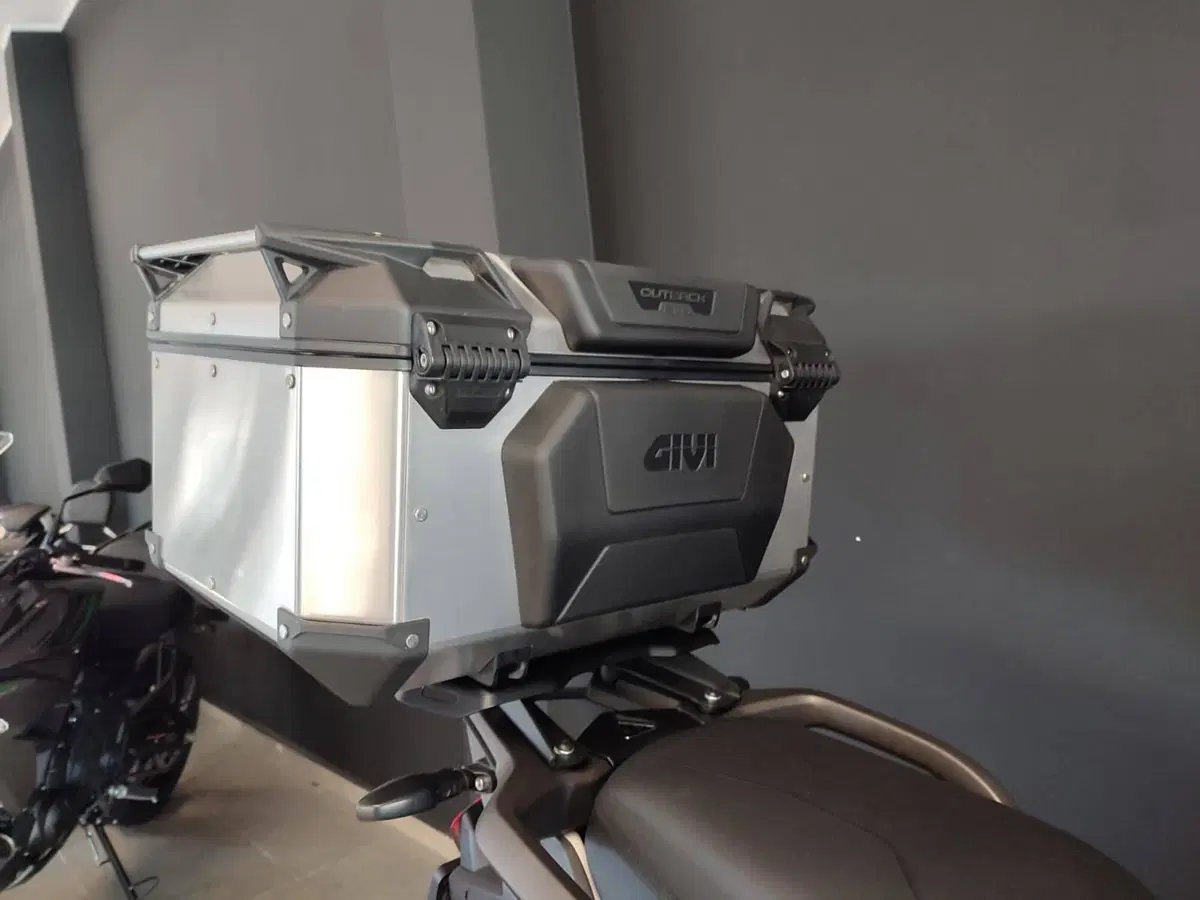 Triumph Tiger 900 GT Aragón Edition (2023 - 24) (3)