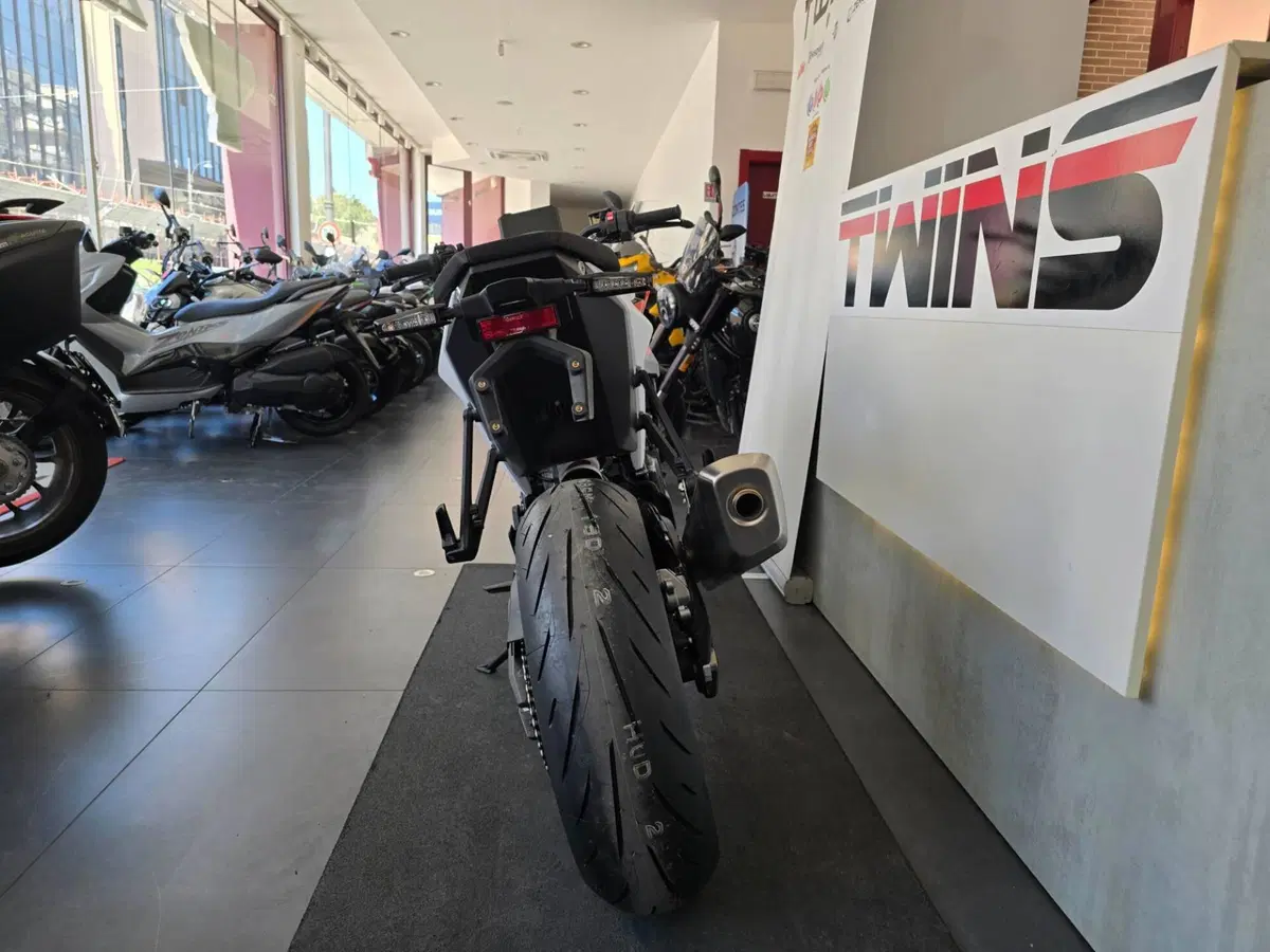 KTM 990 Duke (2024 - 26) (7)