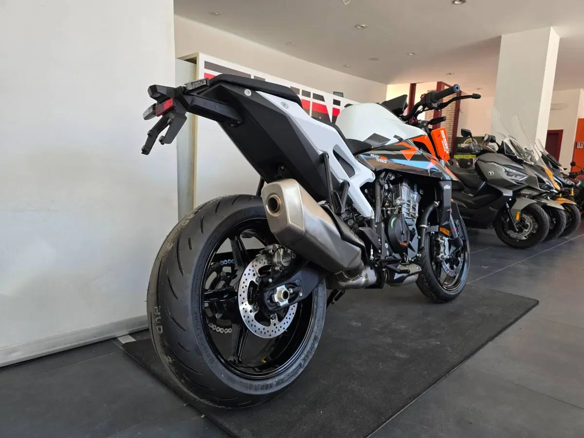 KTM 990 Duke (2024 - 26) (8)