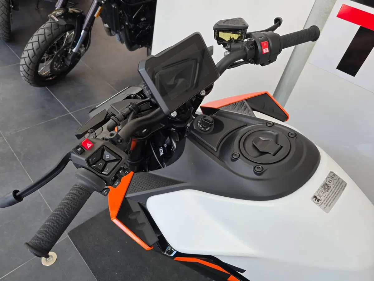 KTM 990 Duke (2024 - 26) (10)