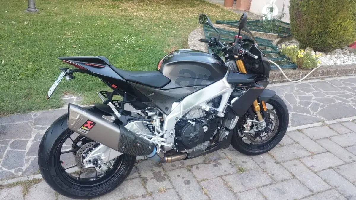Aprilia Tuono V4 Factory (2019 - 20) (15)
