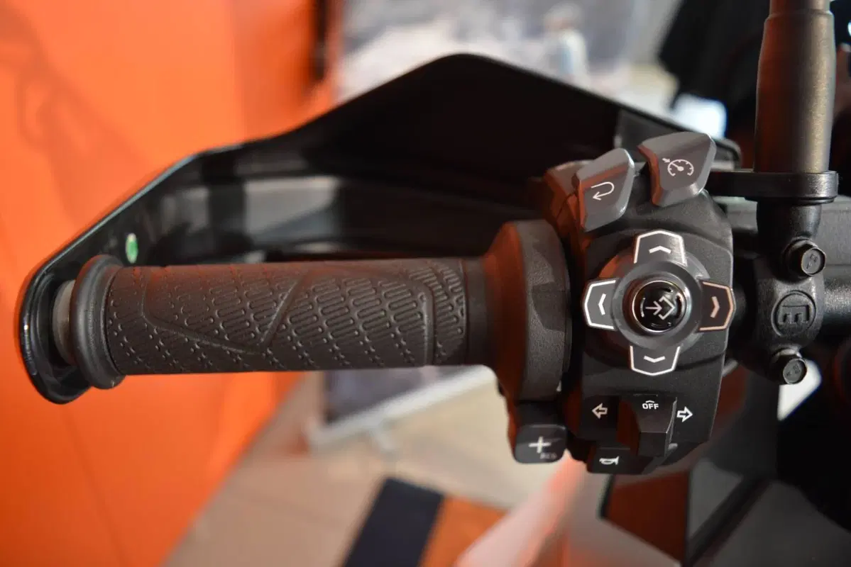 KTM 1290 Super Adventure S (2022 - 25) (10)