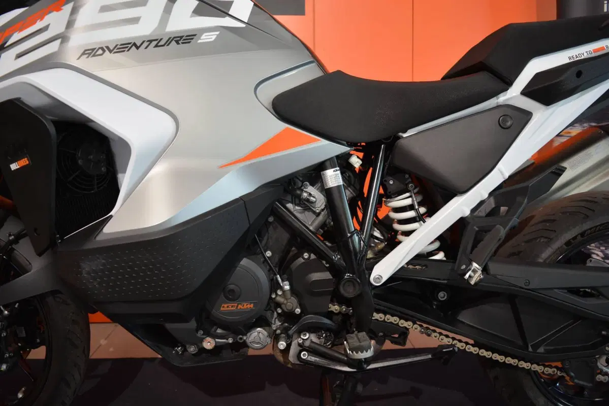 KTM 1290 Super Adventure S (2022 - 25) (16)