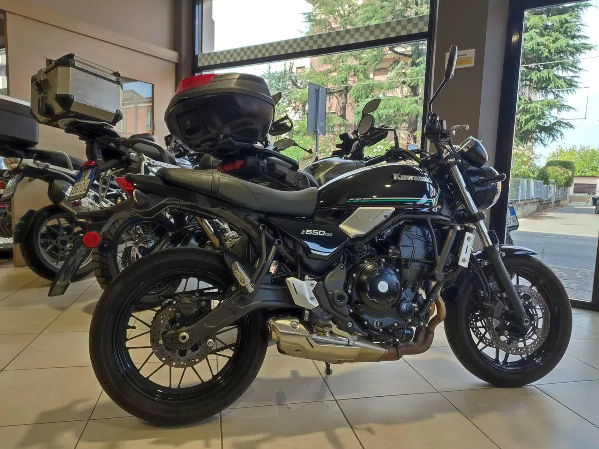 Kawasaki Z 650 RS (2022 - 24) (3)