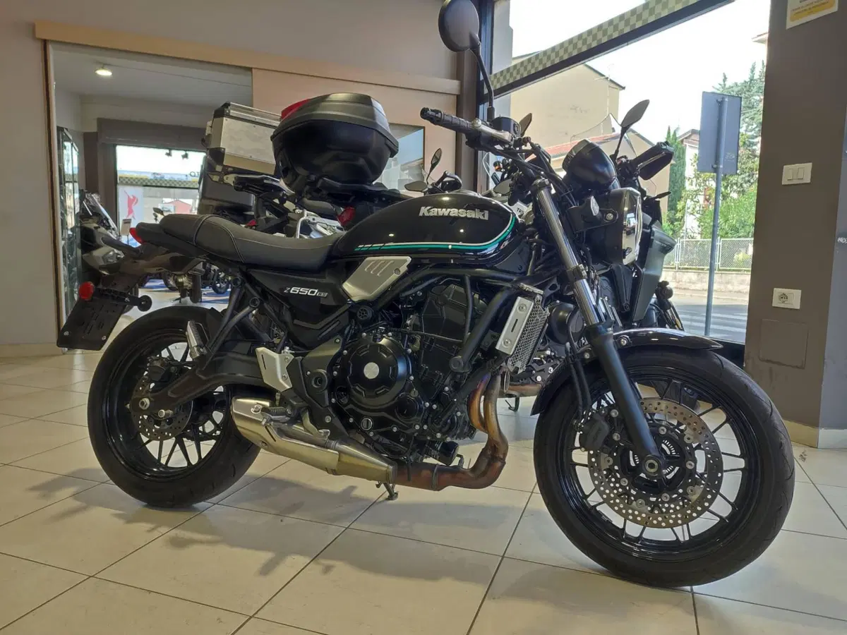 Kawasaki Z 650 RS (2022 - 24) (2)